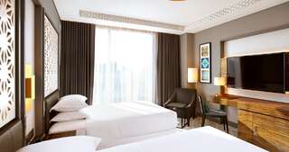Отель Sheraton Nur-Sultan Hotel Нур-Султан Клубный номер с 2 двуспальными кроватями, доступ в клубный лаундж-1